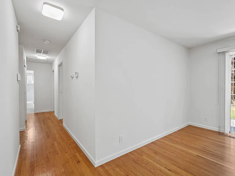 4623 Borina Dr — Photo 23