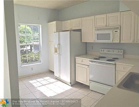 2nd image of 803 Kokomo Key Ln #803