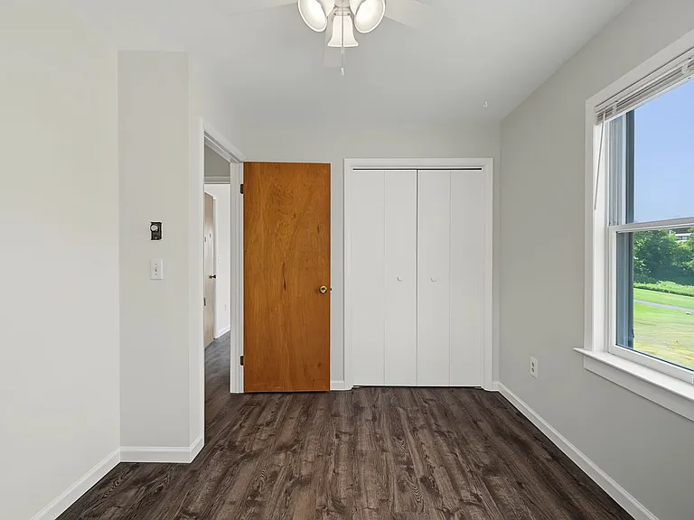 318 Cornwall Hill Rd — Photo 13
