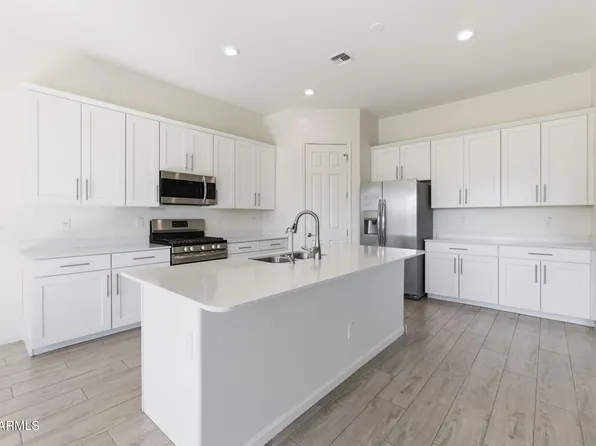 18545 W CHUCKWALLA CANYON Road, Goodyear, AZ 85338