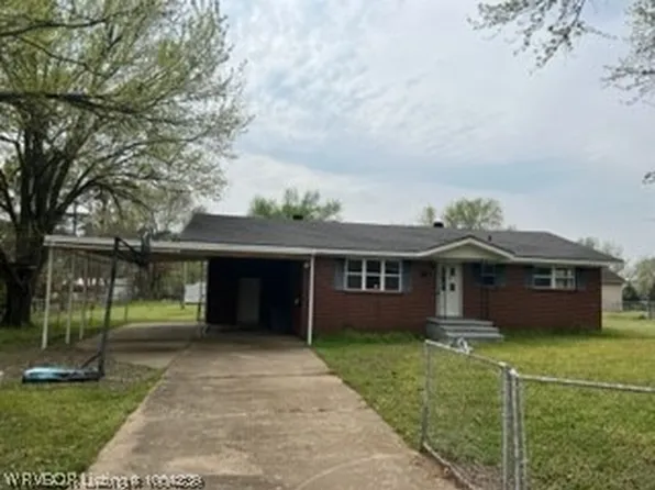 500 Lynn Ln, Muldrow, OK 74948