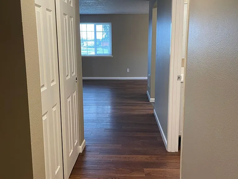 Albany Meadows Apartments — Photo 42
