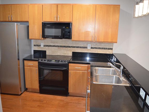 5th image of 388 Boush St Unit 211