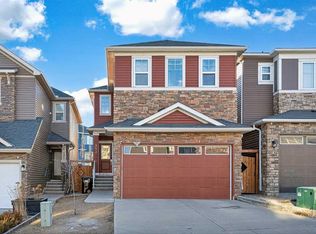 353 N Nolanhurst Cres NW, Calgary, AB T3R 0Z1