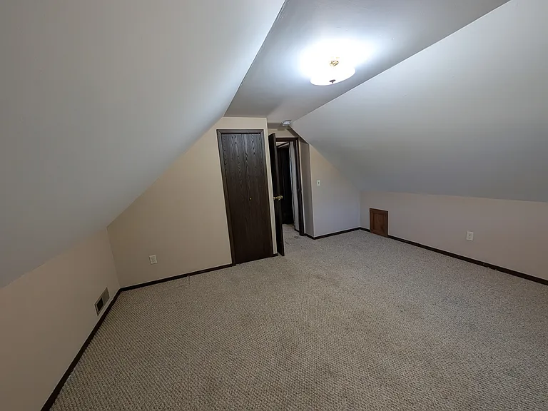 2226 Timber Trl NE — Photo 12