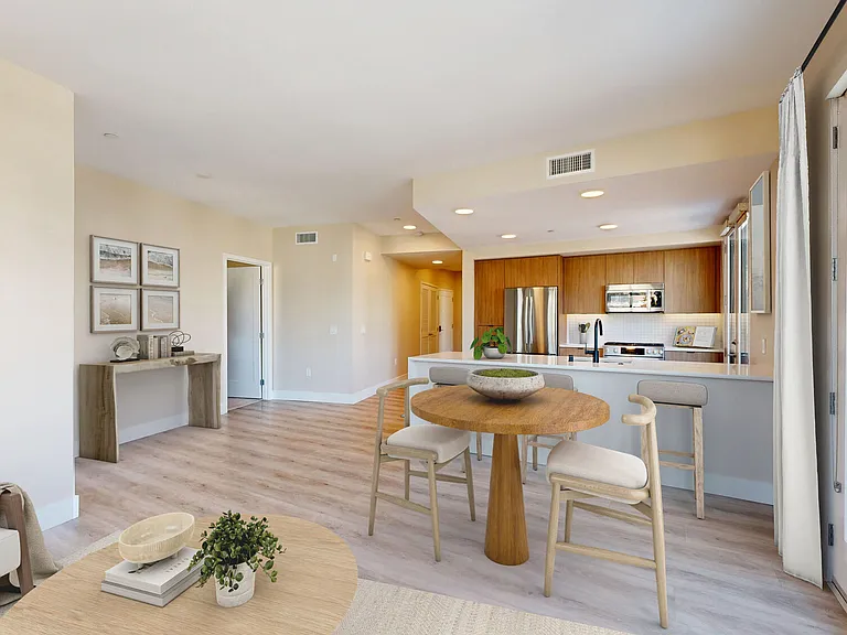 Prado West — Photo 17
