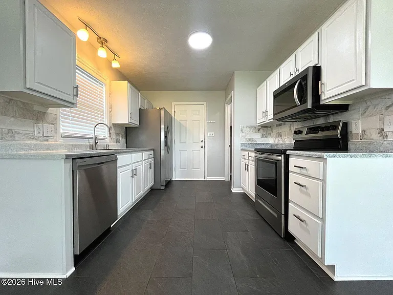 108 Chapel Hill Dr — Photo 9