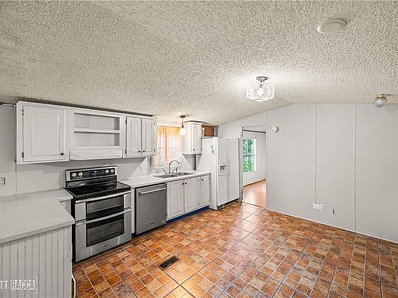 4th image of 25 Scarbrock Ln