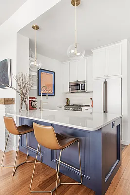 Sold by Nest Seekers International | media 4