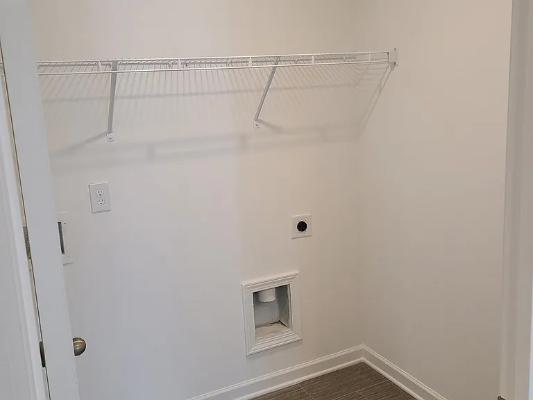 1120 Lossie Ln #1120 — Photo 6