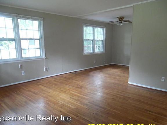 3rd image of 413 Seminole Trl