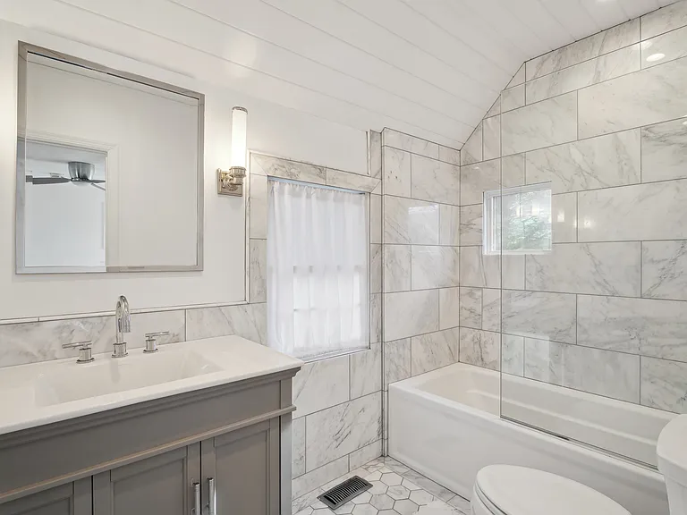 215 Windmill Ln — Photo 20