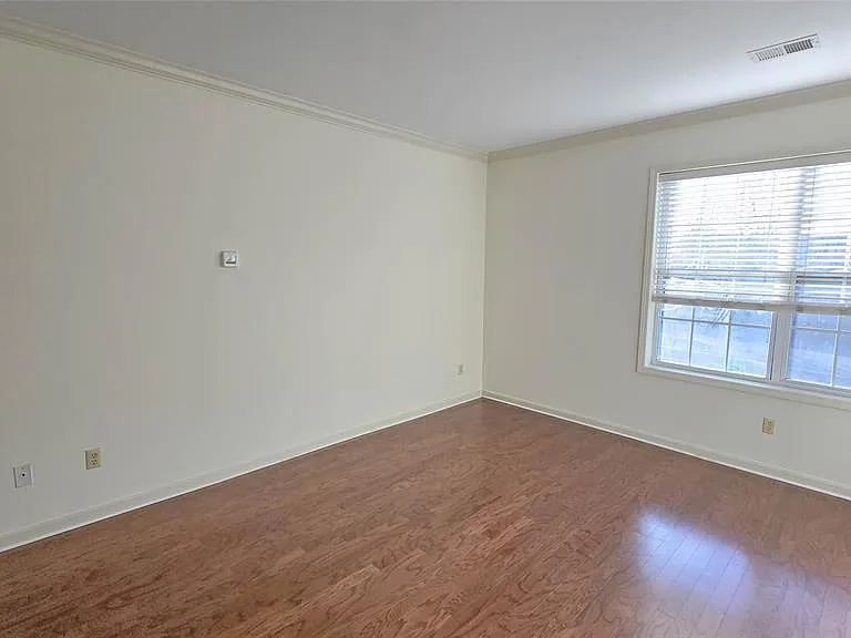 106 Canter Ct — Photo 5