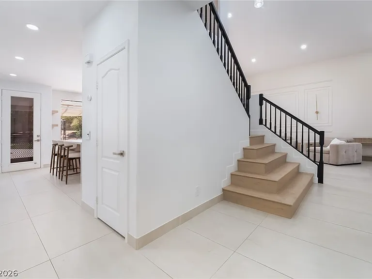 8253 Ruby Mountain Way — Photo 17