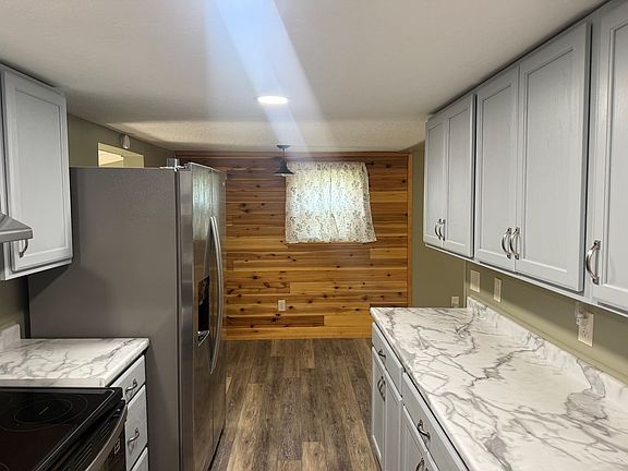 5th image of 502 West St