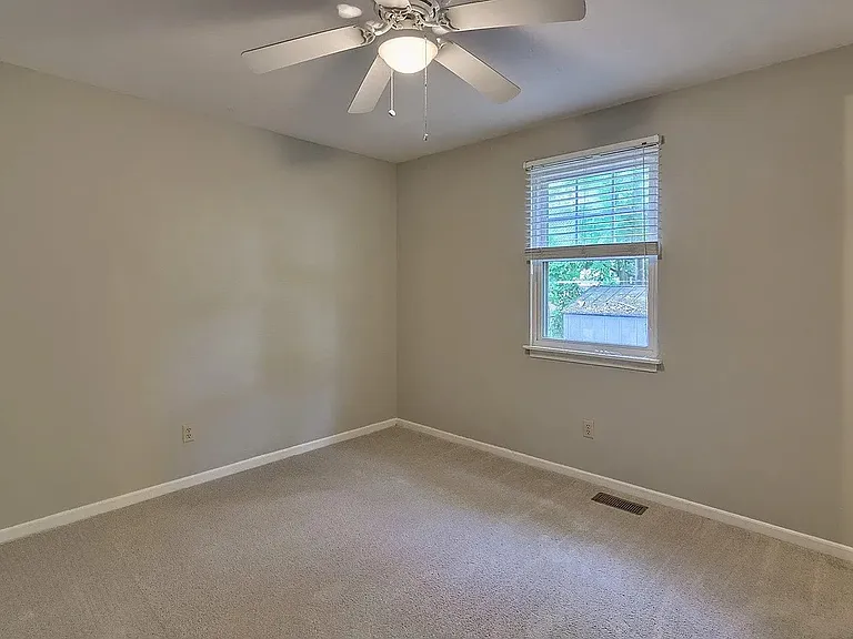1111 Lancaster St — Photo 7