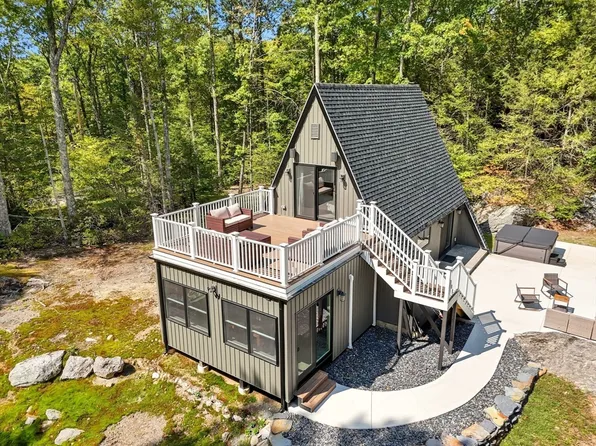 510 Pine Hill Rd, Russell, MA 01071