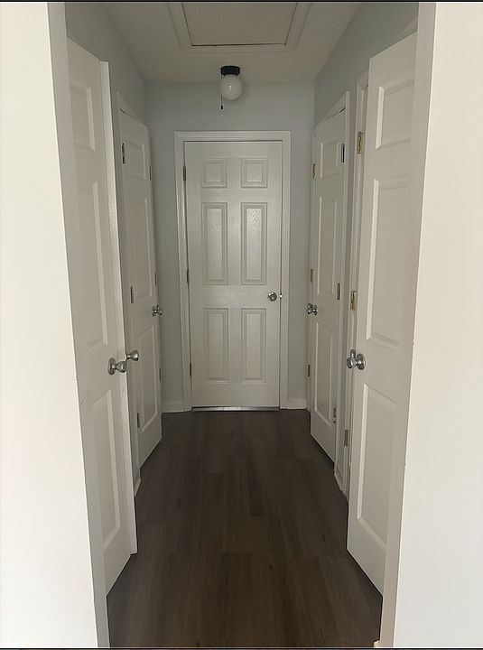 Master Bedroom Hall