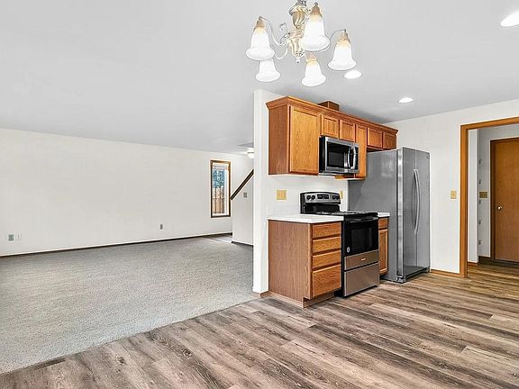 4th image of 13105 C St S