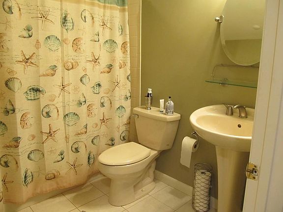 5th image of 1001 Marina Dr APT 413