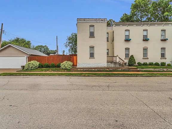 3rd image of 2628 Arsenal St