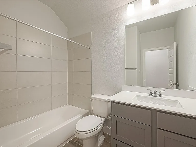 213 McCrea Ct — Photo 30