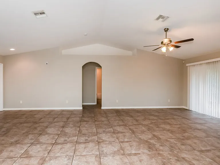 1270 Bermar St — Photo 3