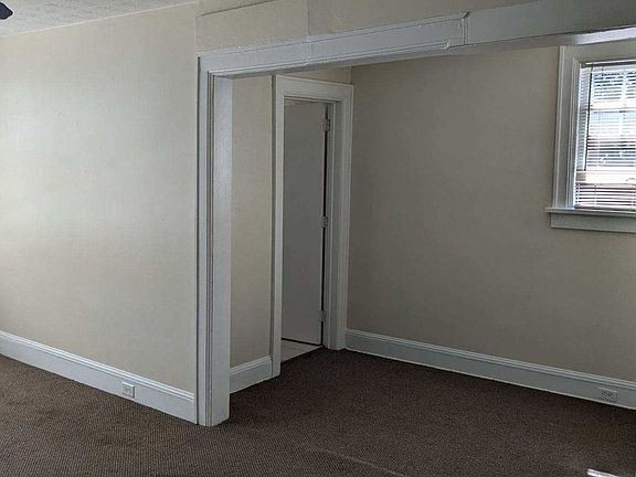 4th image of 219 5th St NE APT 205