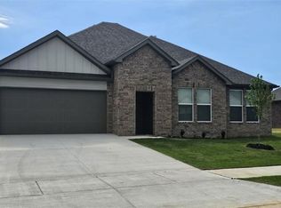 2313 Riggins Ave, Pea Ridge, AR 72751