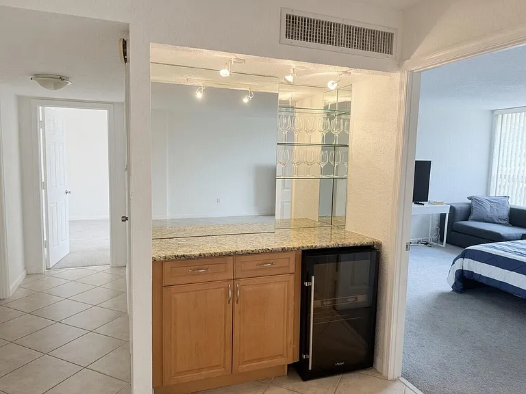 1000 Spanish River Rd #4P — Photo 7