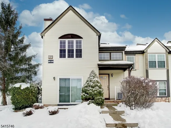 3702 Vroom Dr, Bridgewater, NJ 08807