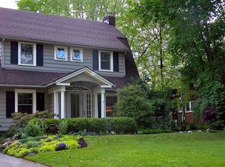 3012 Woodbury Rd, Shaker Heights, OH 44120
