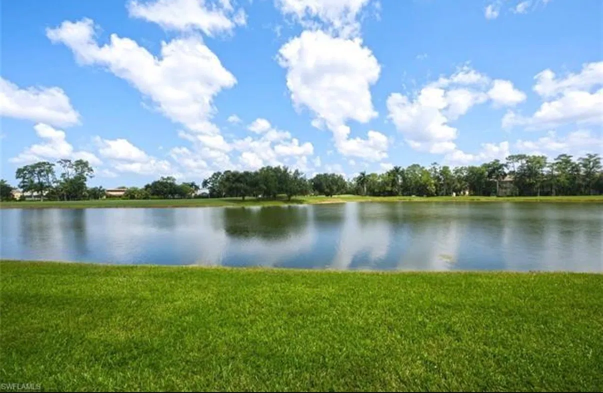 2 bed, 1275 sqft, $2,395 — Photo 1
