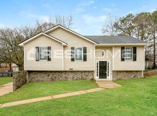 212 Wagon Wheel Dr, Rex, GA 30273