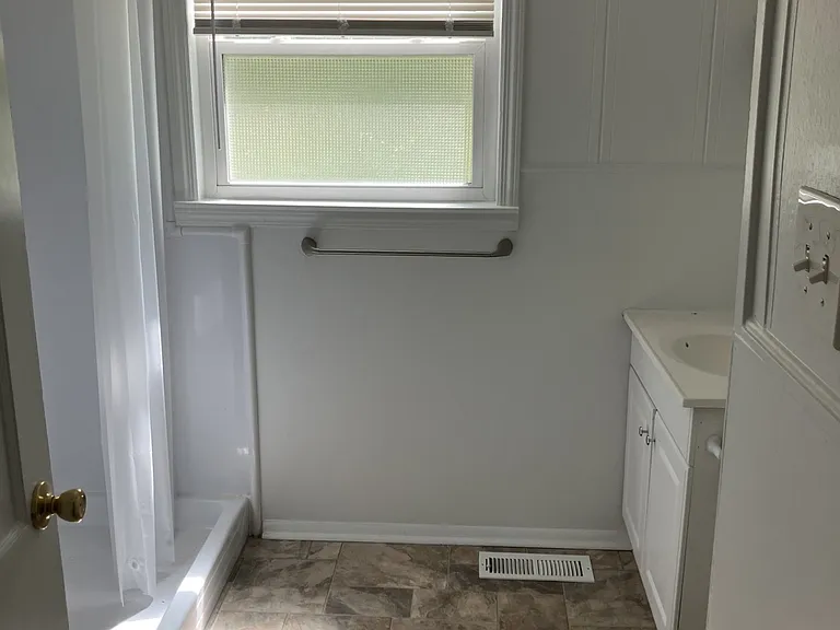 6836 Robin Dr — Photo 27