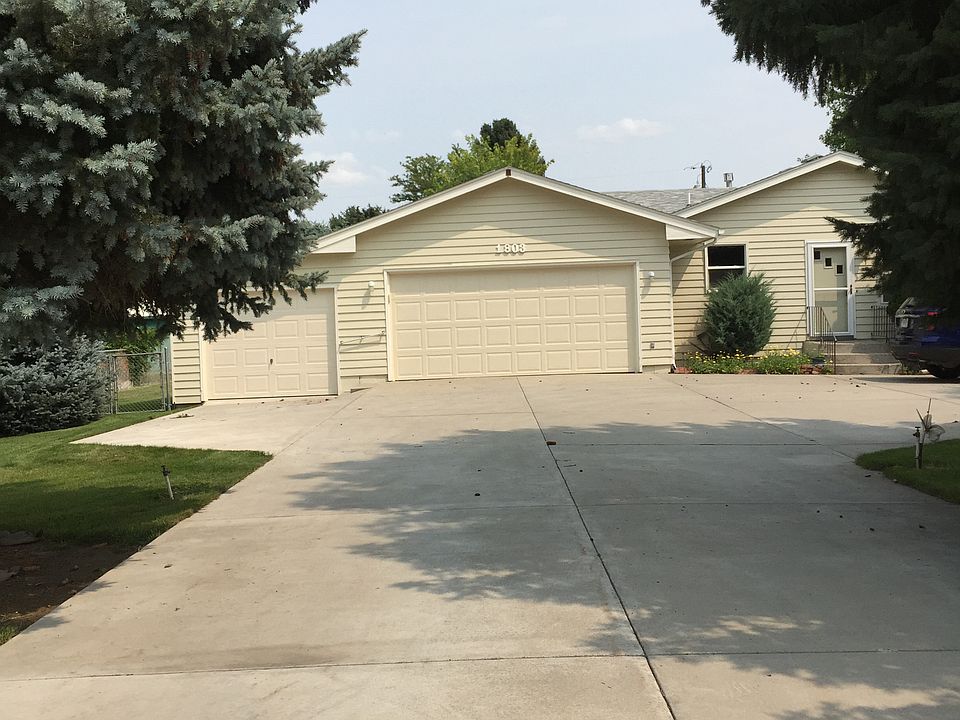 Front driveway 