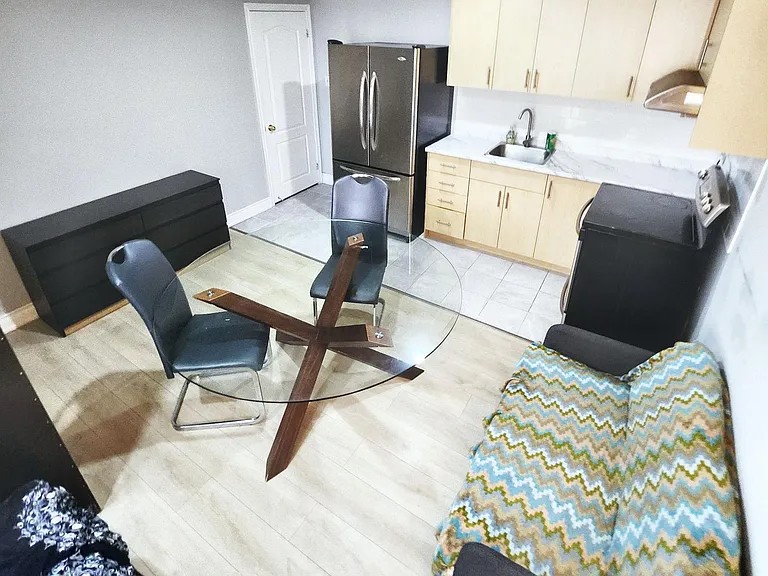90 Napoli Dr — Photo 10