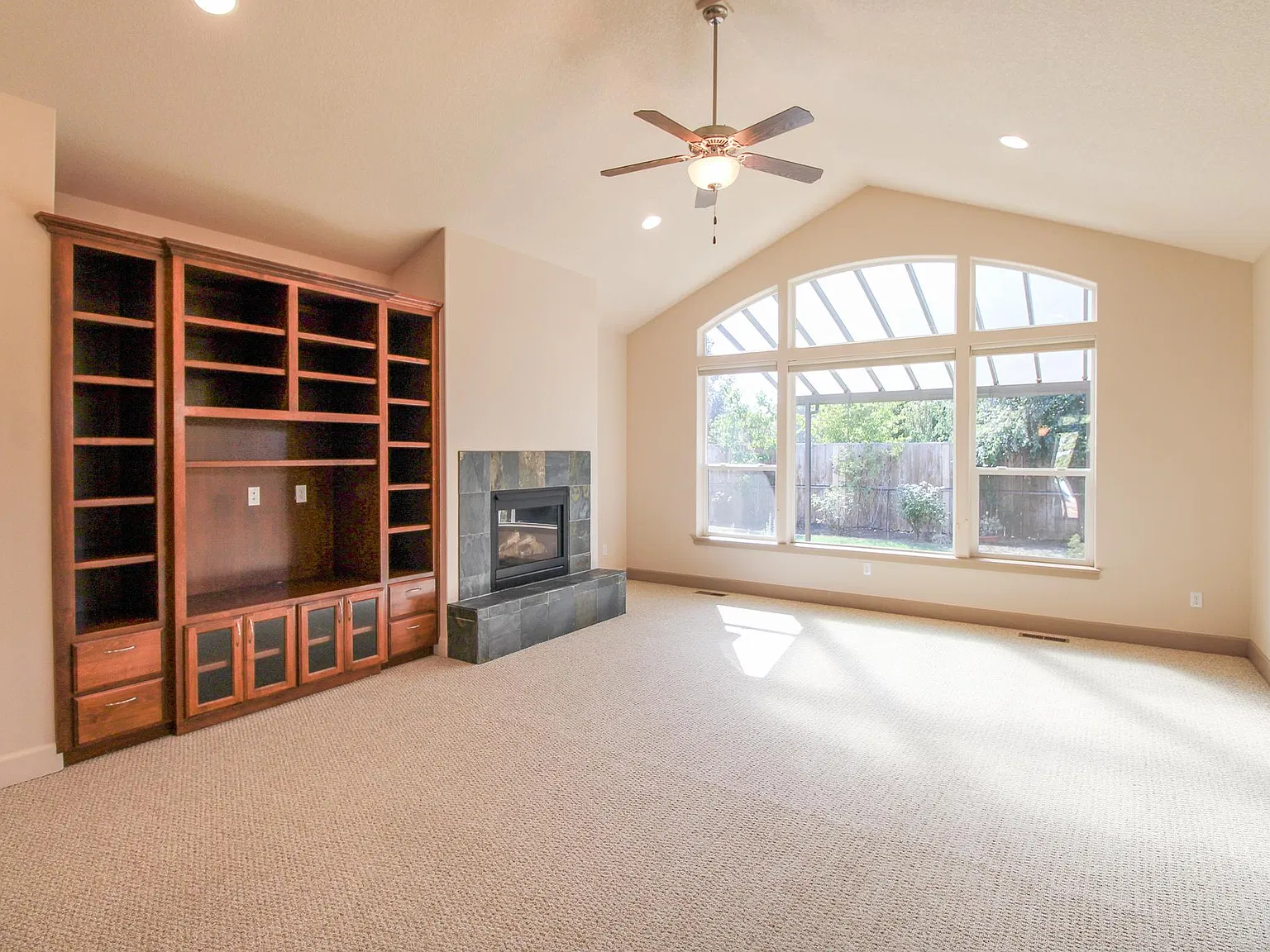 3 bed, 2023 sqft, $2,775 — Photo 1