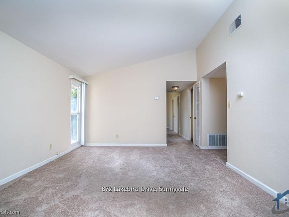 4th image of 872 Lakebird Dr