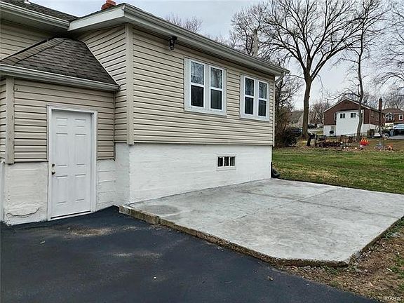 4th image of 9441 Bristol Ave