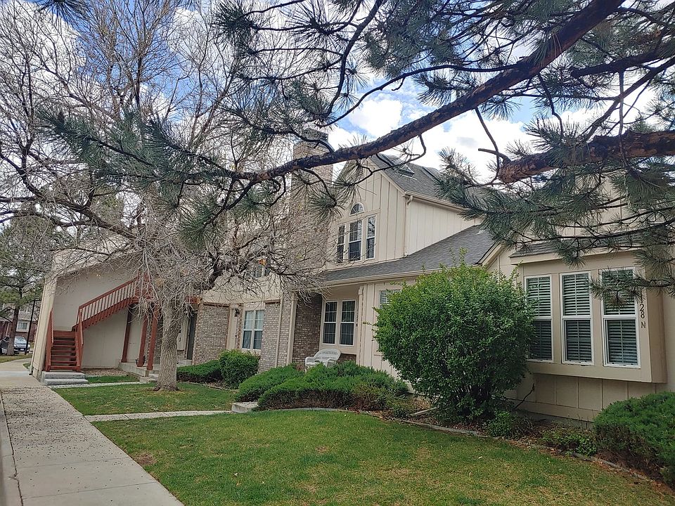 2nd image of 1128 S Ventura Cir