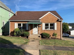 26 S 5th St, Youngwood, PA 15697