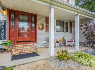 718 Arrow Dr, Toms River, NJ 08753