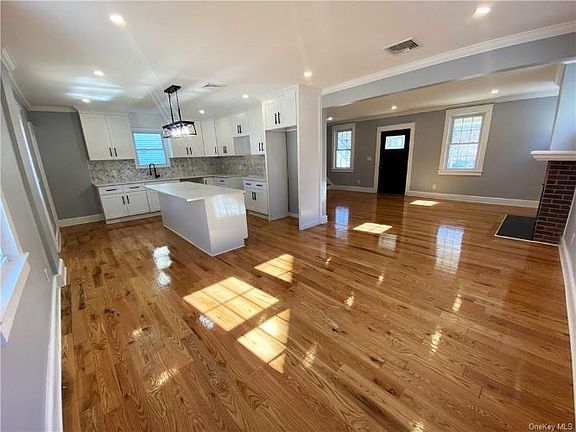 2nd image of 108 Breckenridge Ave