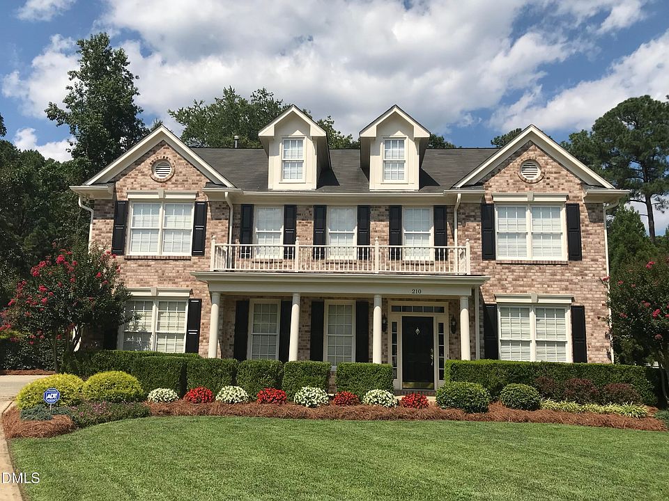 1st image of 210 Shillings Chase Dr