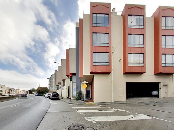 5th image of 3500 Market St #Penthouse 2