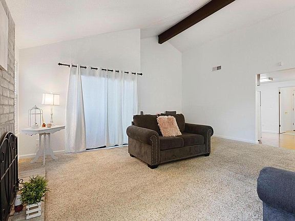 5th image of 1814 Venetian Dr