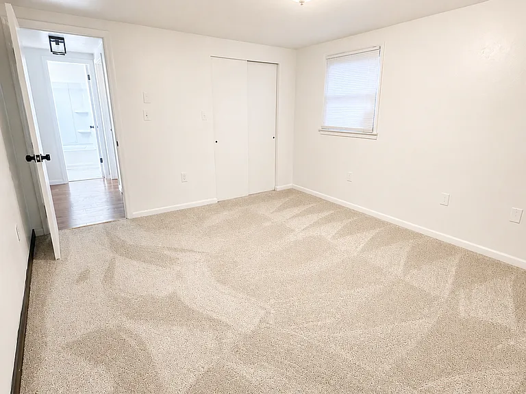 3 Andreis Ln — Photo 11