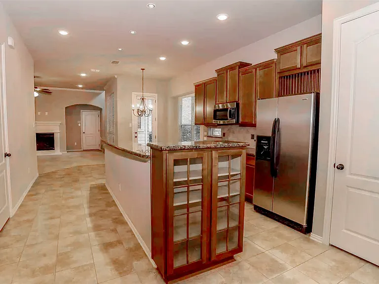 231 Carrington Ln — Photo 2