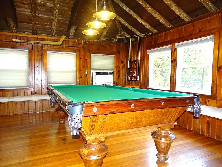 Building's Lounge